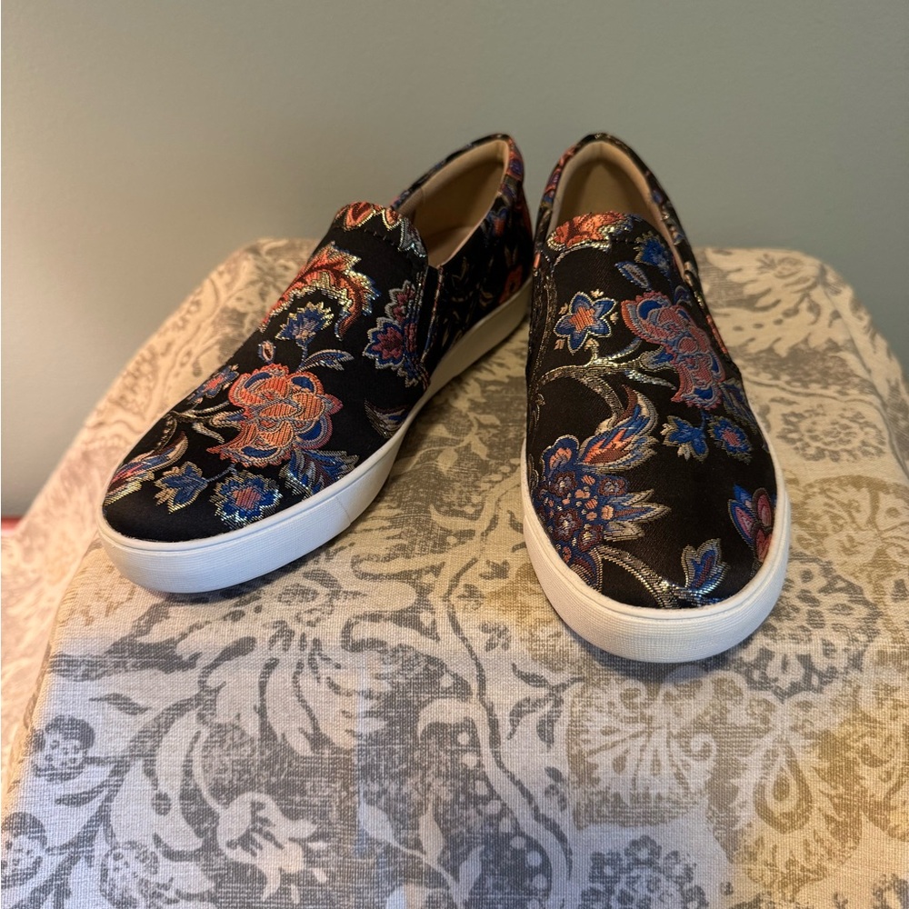 Naturalizer Black Floral Slip-On Sneakers